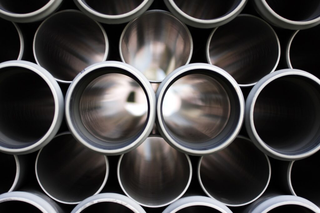 Tubes d'évacuation empilés
